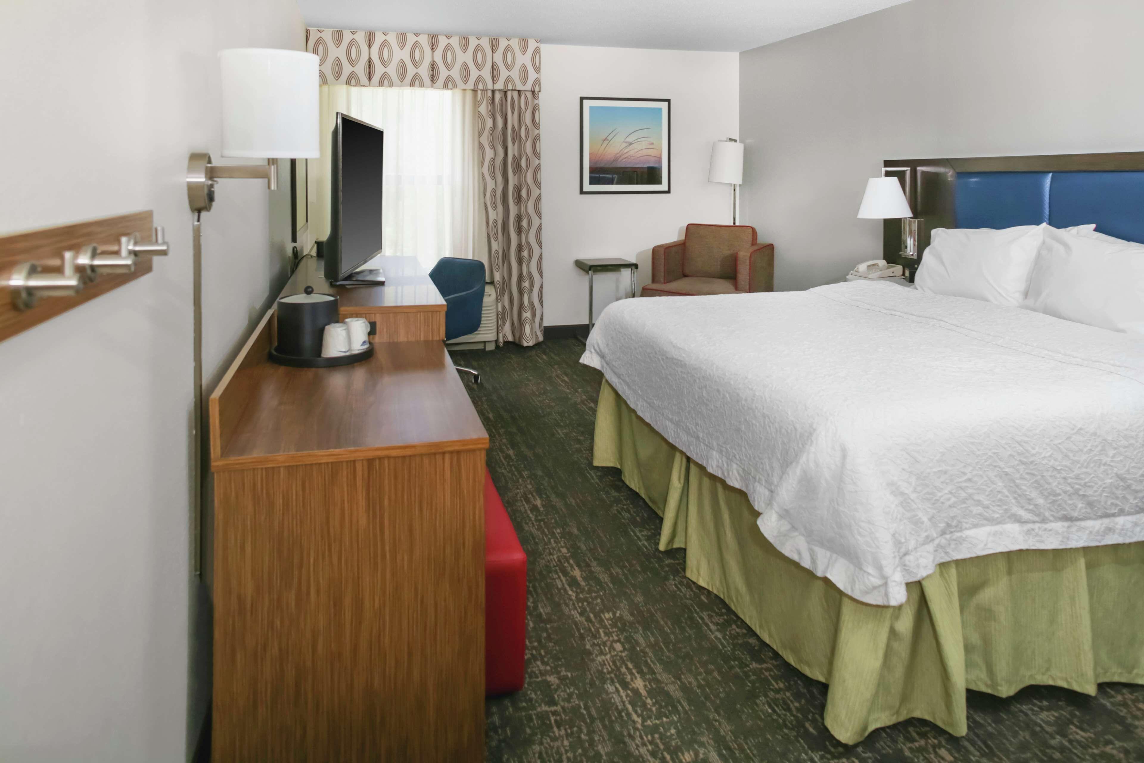 King Room with King Bed - Non-Smoking,1551261793:JPEG